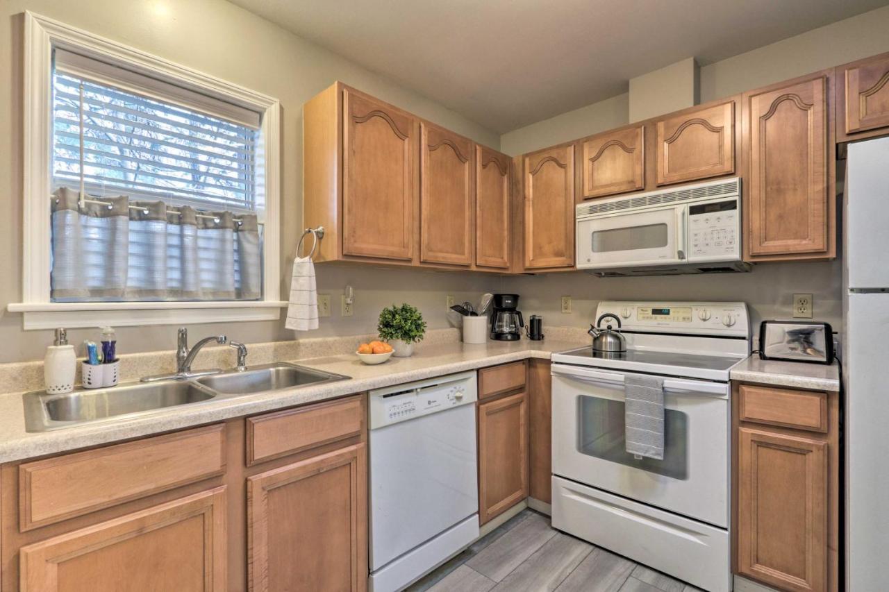 Centrally Located South Hill Apartment With Smart Tv Spokane Exteriör bild
